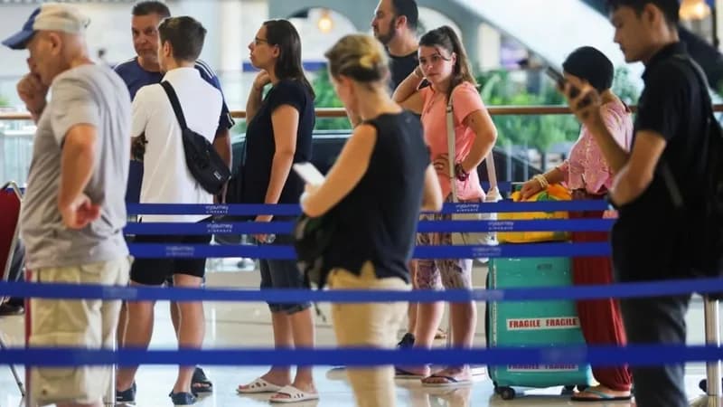Global Aviation Crisis: Thousands Stranded as Middle East Conflict Triggers Massive Flight Cancellations