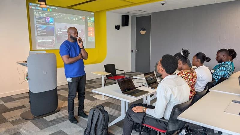 Mastering Prompt Engineering: Experts at AI Skills Fest Highlight Language as the New Programming Standard