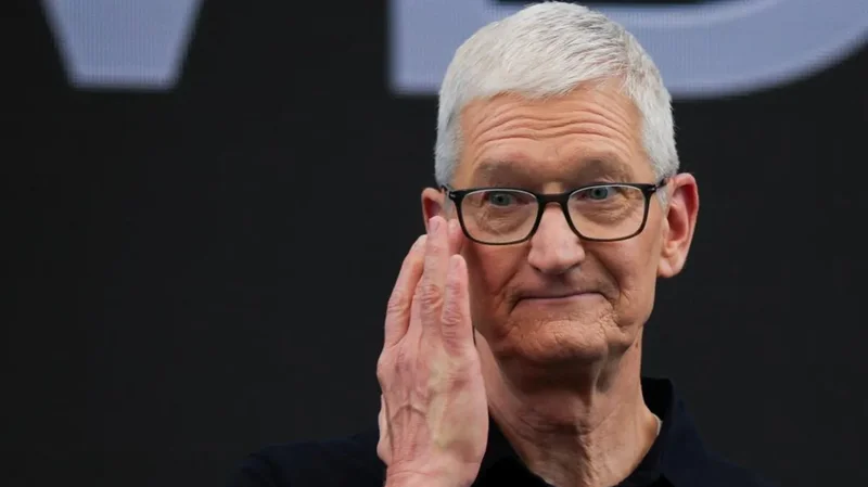 Apple Unveils Siri AI Overhaul as CEO Tim Cook Prepares to Hand Leadership to John Ternus