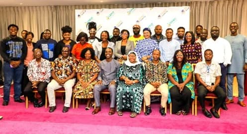 Rev Prince Baidoo (seated 4th from left), President, Ghana Academy of Nutrition and Dietetics, with Levlyn Konadu Asiedu (seated 3rd from left), CSO Coordinator and Project Lead, SEND GHANA; Samuel Doe Ablordeppey (seated 2nd from left), News Editor, Daily Graphic and some participants in the Editors forum. Picture: ELVIS NII NOI DOWUONA