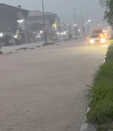 Rains trigger Monday morning floods in parts of Accra