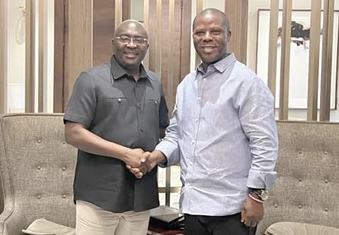 Dr Mahamudu Bawumia (left), NPP flag bearer, with Sylvester Tetteh, aspiring General Secretary