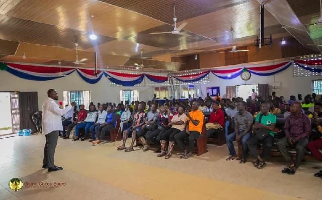 COCOBOD Releases Funds for Cocoa Farmers as Ghana Scales Commercial Poultry and Mushroom Agribusiness