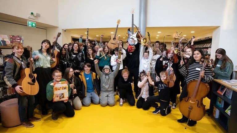 Ed Sheeran with children and young people at Muirhouse Library in Edinburgh, January 2025. Pic: Mark Surridge