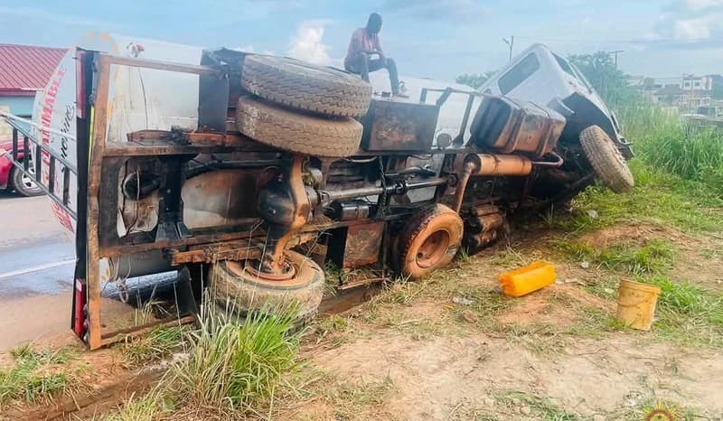 Ghana National Fire Service and Emergency Teams Respond to Fatal Accra-Aflao Crash and Major Road Incidents