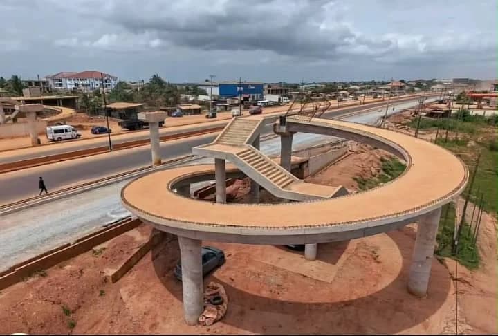 Ghana’s Automotive Sector Evolves with New Import Rules, Winneba Interchange Progress, and Electric Vehicle Adoption