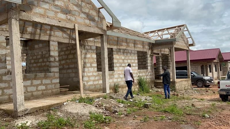 Minister Francis Owusu Directs Review of New Ampoma-Jema Health Training Facility Over Infrastructure Gaps