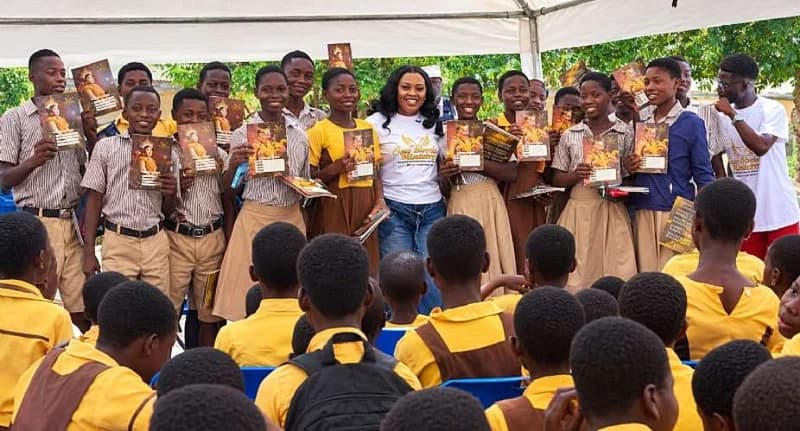Gospel Artist Essi Donkor Donates Educational Materials and Pledges GH"2,000 Prize to Ekumfi Students