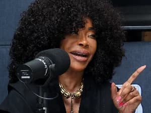 Stephanie Benson recounts health complications after double mastectomy