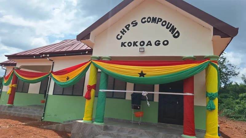 Elizabeth Ofosu-Adjare commissions CHPS compound at Kokoago