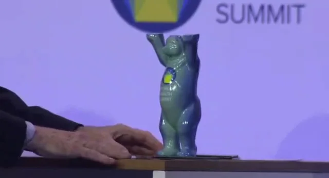 John Dramani Mahama receives Berliner Bär award at World Health Summit