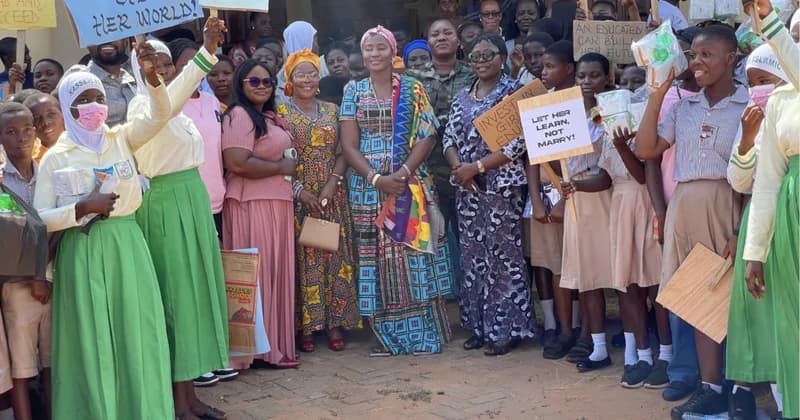 Naana Adiki Manyeyo Adi I leads campaign against child marriage in Ada